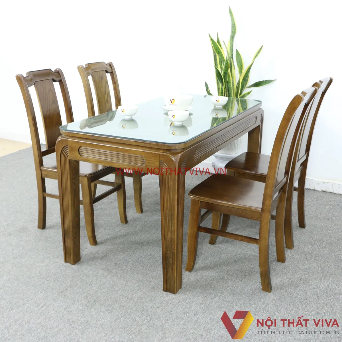 bộ bàn ăn sang trọng