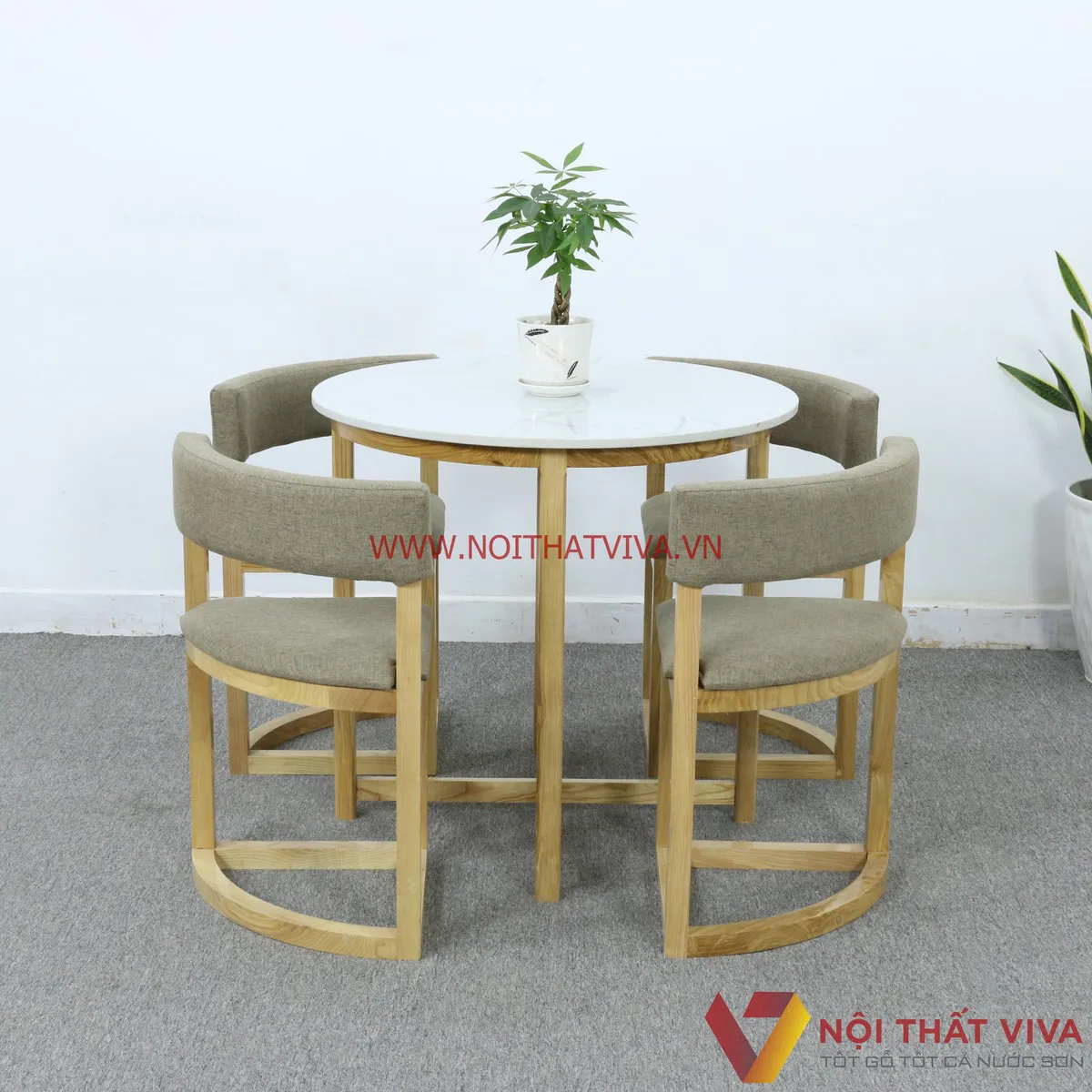 Tổng hợp những bộ bàn ăn 4 ghế TPHCM giá rẻ cho mọi nhà 