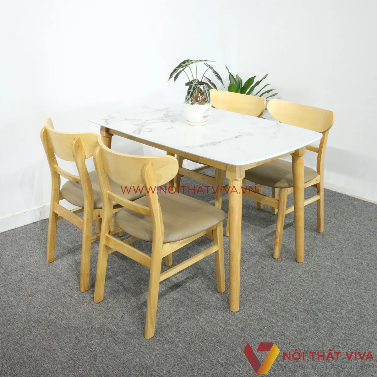 Tổng hợp những bộ bàn ăn 4 ghế TPHCM giá rẻ cho mọi nhà 