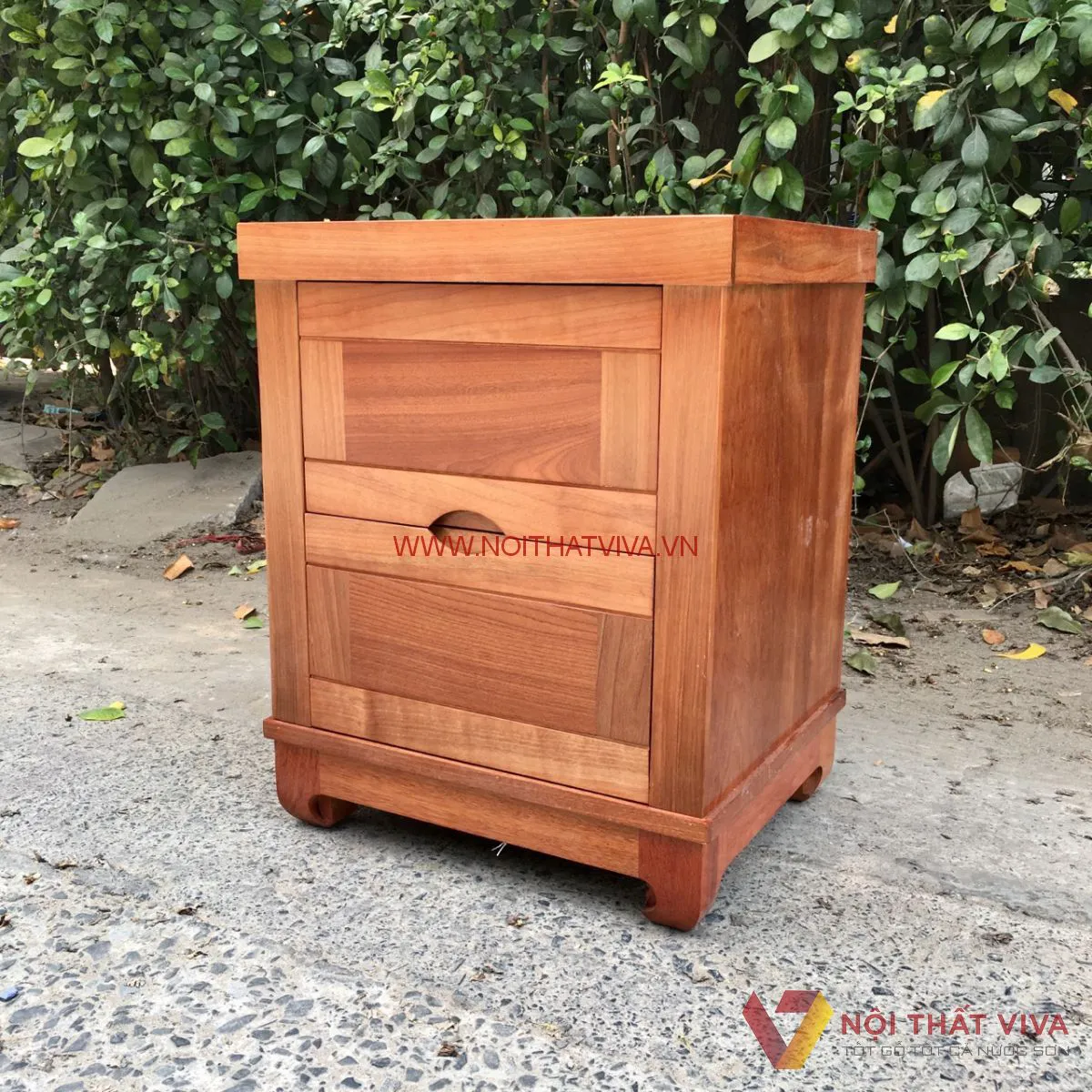 Tủ đầu giường gỗ xoan đào có mức giá thay đổi tùy theo kích thước, yêu cầu thiết kế.