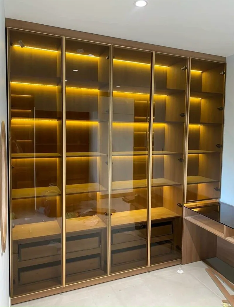 Tủ Kính Trưng Bày