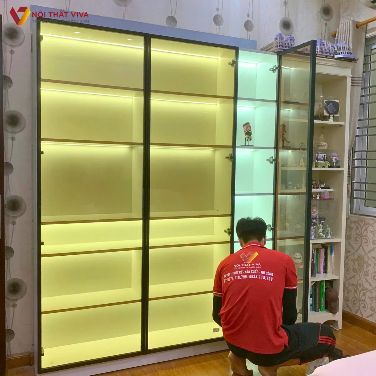 Tủ Kính Trưng Bày