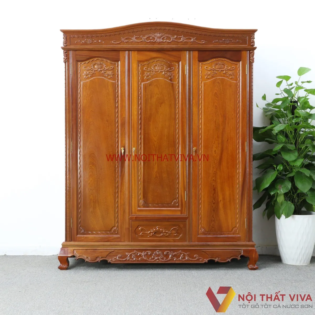 Tủ Quần Áo Cổ Điển