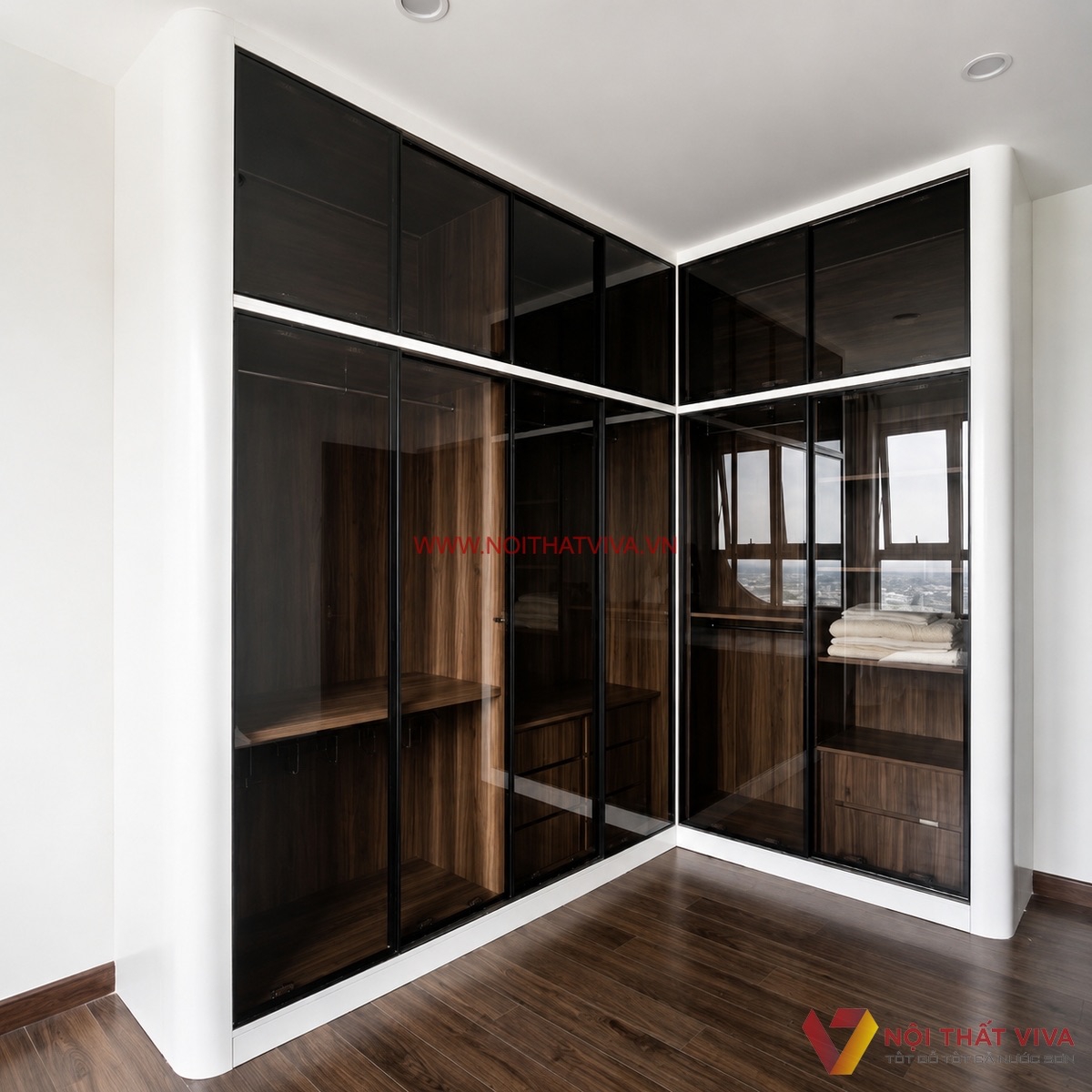 Tủ quần &aacute;o gỗ c&ocirc;ng nghiệp c&aacute;nh k&iacute;nh đặt g&oacute;c ph&ograve;ng kịch trần
