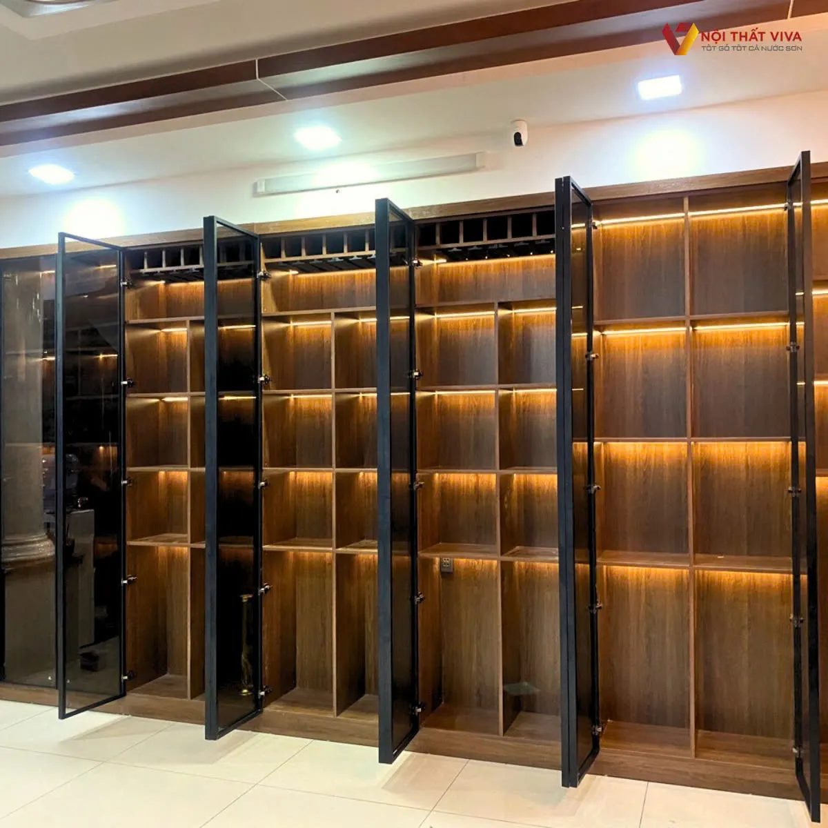 Tủ Rượu Cánh Kính