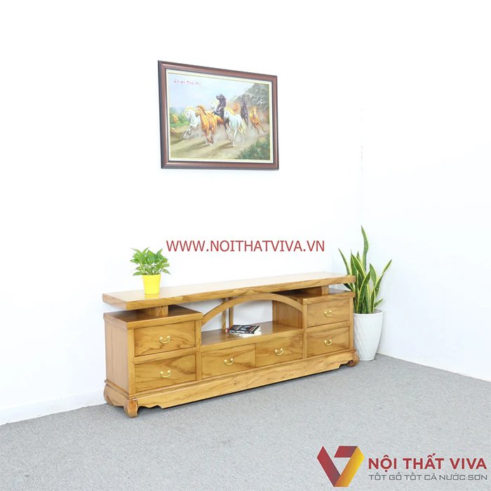 Mẫu tủ tivi gỗ Gõ Đỏ cao cấp được giao lắp bởi Nội thất Viva cho khách hàng.