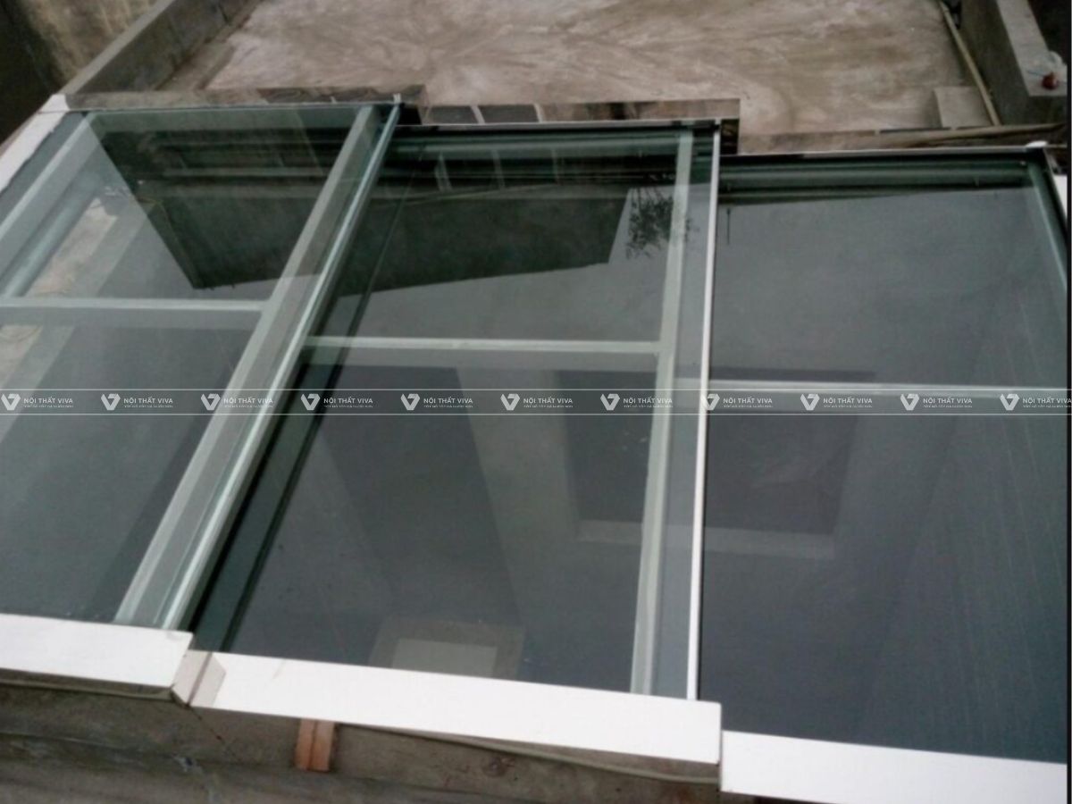 Tìm hiểu mái kính di động: ưu điểm, ứng dụng và báo giá chi tiết