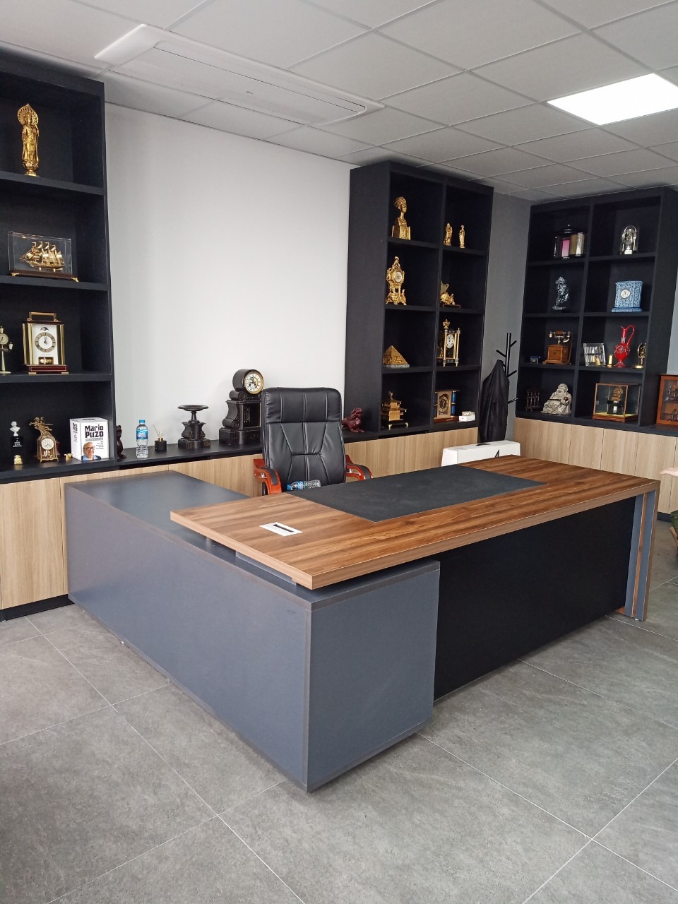 Top 10 mẫu bàn giám đốc cao cấp sang trọng, khẳng định vị thế lãnh đạo 