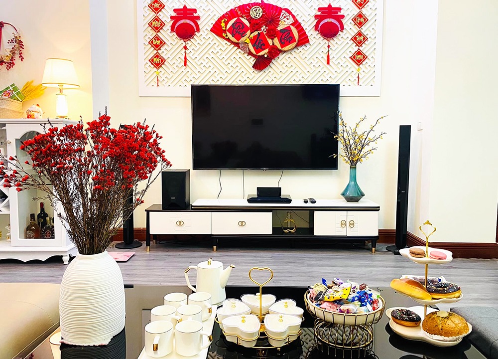  Top 6 mẫu kệ tivi gỗ tự nhi&ecirc;n hiện đại, đẹp ng&agrave;y Tết b&aacute;n chạy nhất