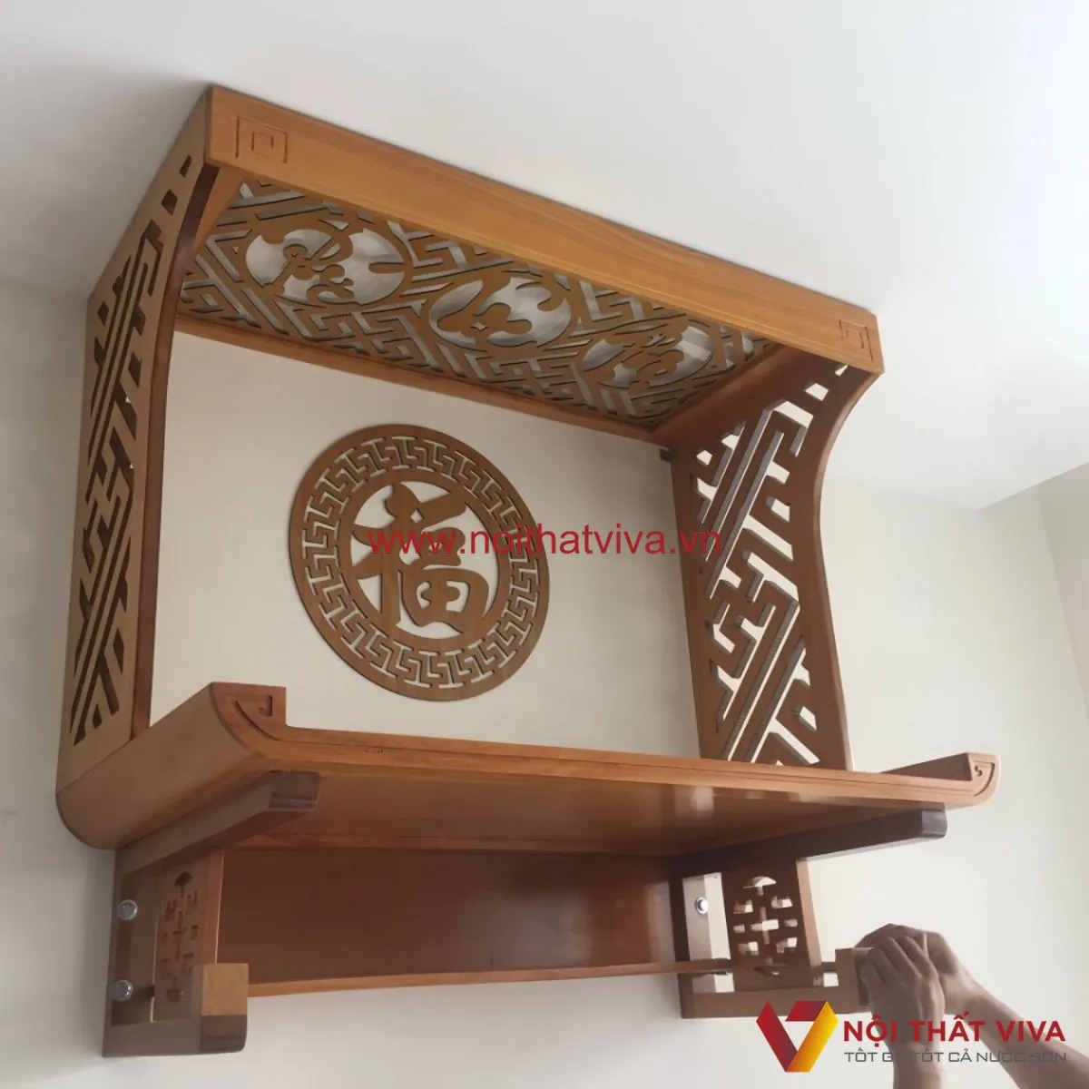 Top 4 mẫu bàn thờ đẹp treo tường nổi bật, bán chạy nhất hiện nay Top 4 mẫu bàn thờ đẹp treo tường nổi bật, bán chạy nhất hiện nay