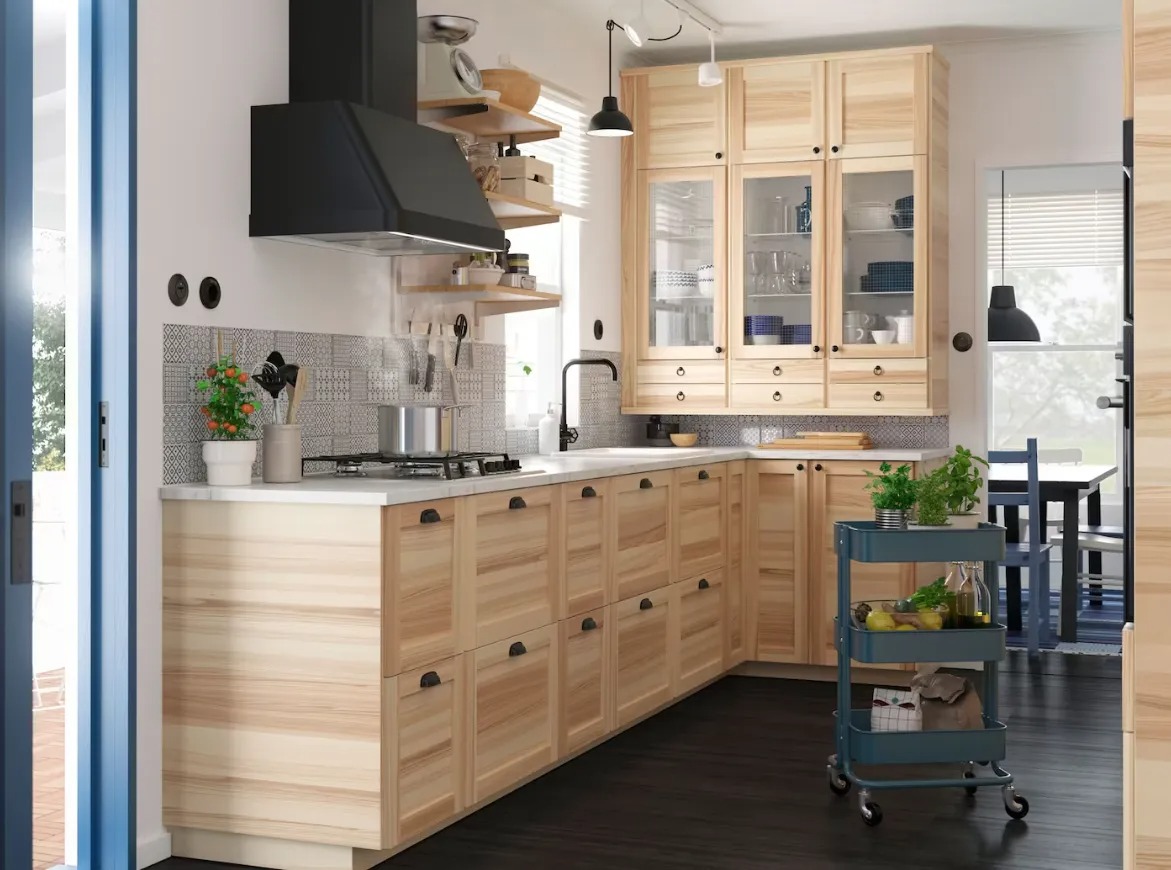 Tủ bếp gỗ sồi: Đặc điểm, phân loại và 60+ mẫu thiết kế đẹp nhất