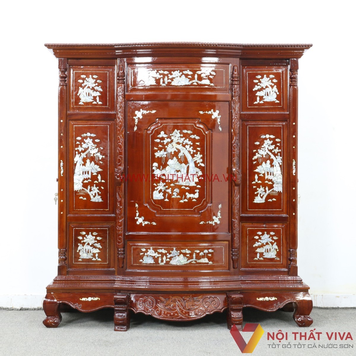 Tủ thờ gia ti&ecirc;n đẹp chuẩn phong thủy, mẫu gỗ tự nhi&ecirc;n bền sang trọng