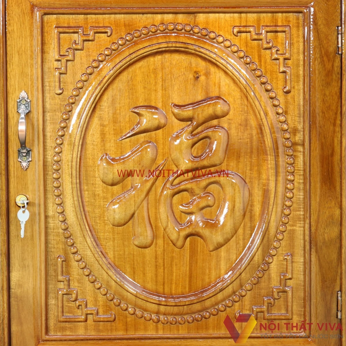 Tủ thờ gia ti&ecirc;n đẹp chuẩn phong thủy, mẫu gỗ tự nhi&ecirc;n bền sang trọng