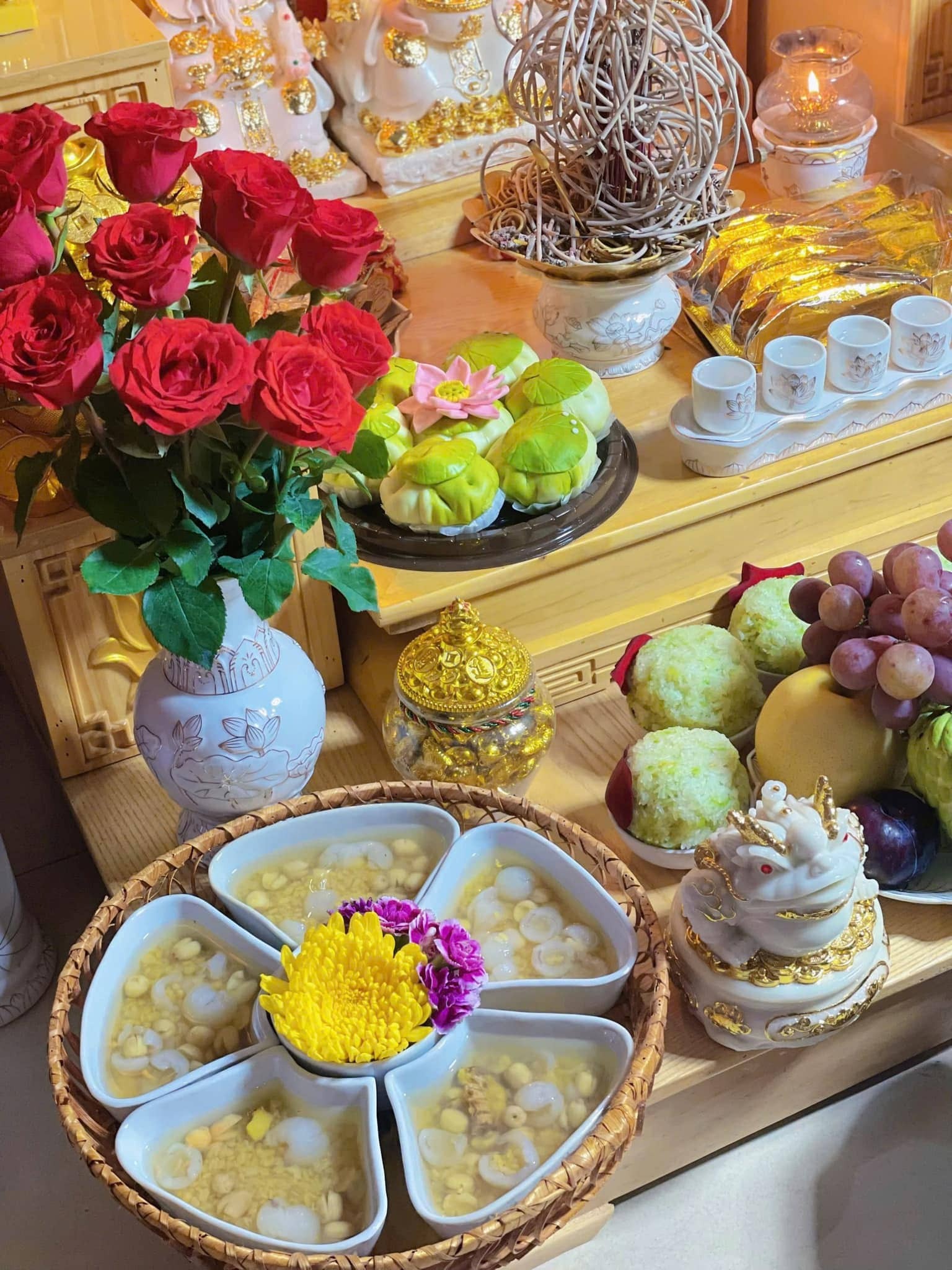 Văn khấn M&ugrave;ng 1 h&agrave;ng th&aacute;ng đầy đủ v&agrave; chi tiết, chuẩn nghi lễ gia ti&ecirc;n