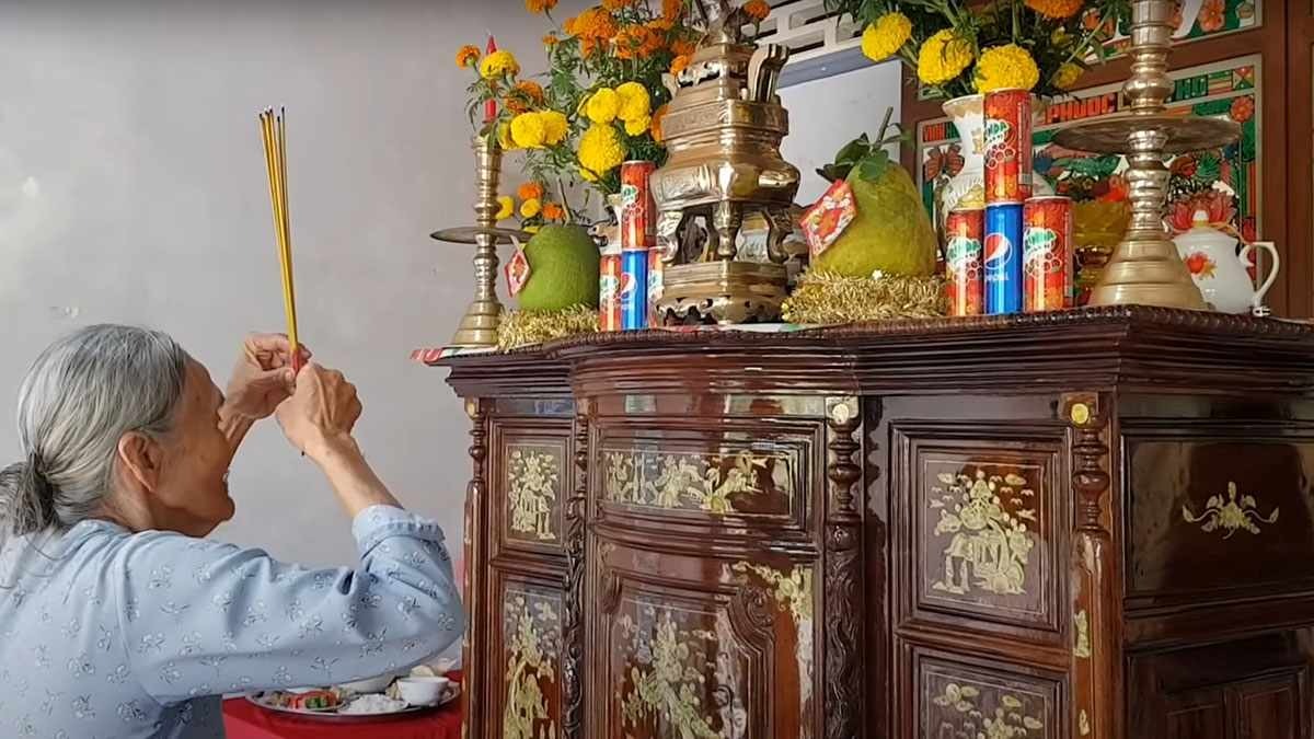 Văn khấn M&ugrave;ng 1 h&agrave;ng th&aacute;ng đầy đủ v&agrave; chi tiết, chuẩn nghi lễ gia ti&ecirc;n