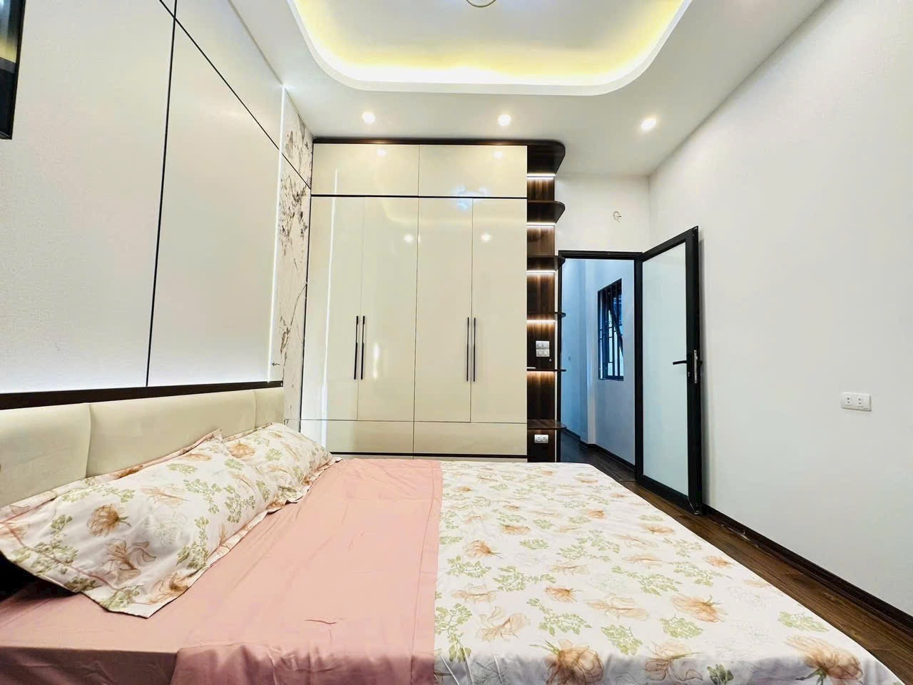 Vì sao nên chọn combo nội thất phòng ngủ gỗ công nghiệp? Top mẫu đẹp nhất