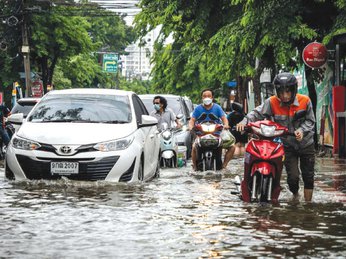 Doanh nghiệp châu Á bắt đầu lập kế hoạch chống chịu biến đổi khí hậu