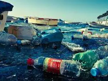 Rác thải nhựa đổ xuống biển tăng cao