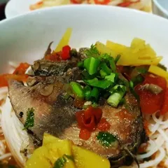 Hướng Dẫn Làm Món Bún Cá Ngừ Mà Chị Em Yêu Thích