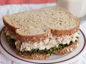 Cách chế biến salad cá ngừ đại dương 