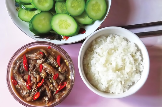 Mam-Ca-Com-1.jpg (78 KB)