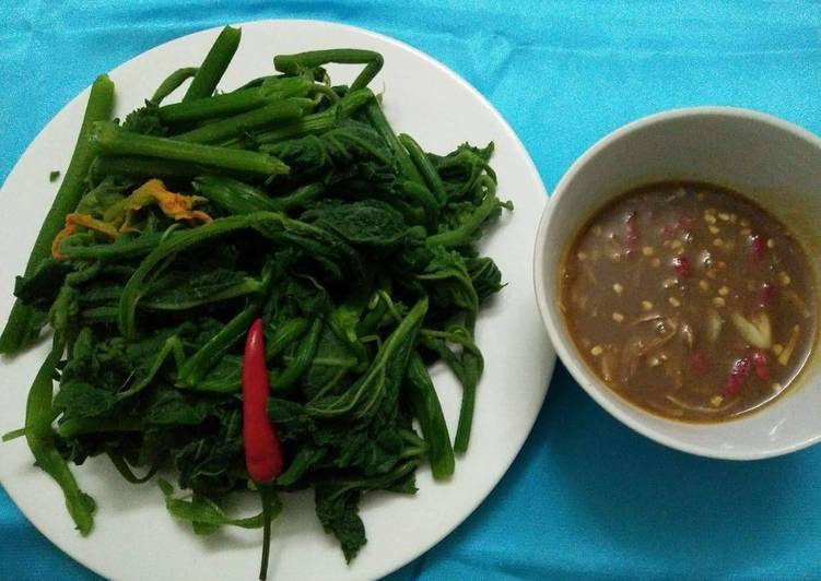 rau-luoc-cham-mam-ca-com.jpg (53 KB)