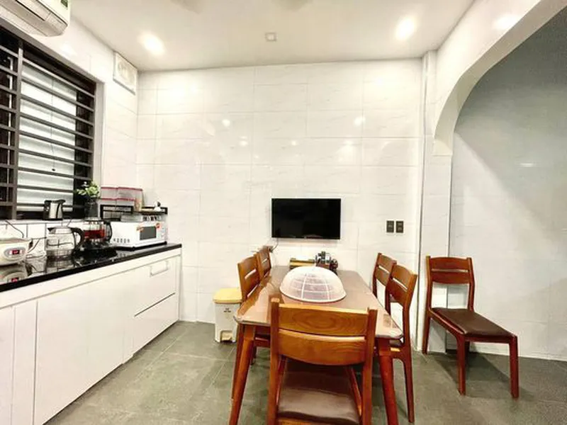 NHÀ MẶT TIỀN NGUYỄN THỊ THẬP