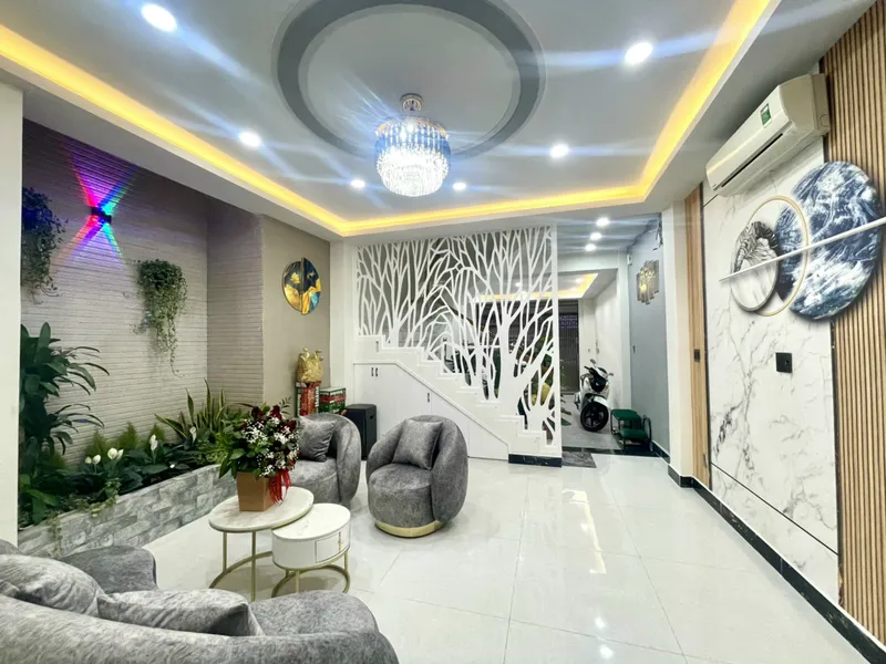 NHÀ MẶT TIỀN LÂM VĂN BỀN