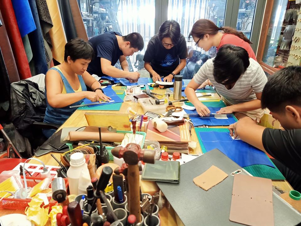 địa chỉ bán dụng cụ làm đồ da