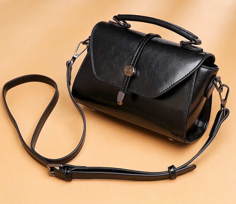 mua phụ kiện móc túi xách ở đâu