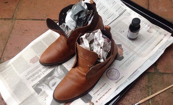 cách làm mới giày da bị mốc cách làm mới giày da bị mốc