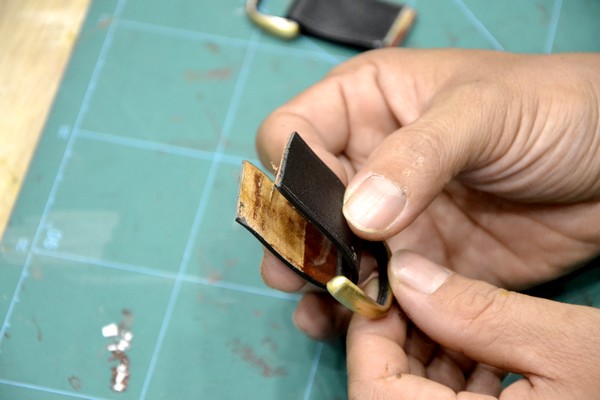 Bài 1: Làm quai túi xách - Hướng dẫn cách may túi xách da handmade Bài 1: Làm quai túi xách - Hướng dẫn cách may túi xách da handmade