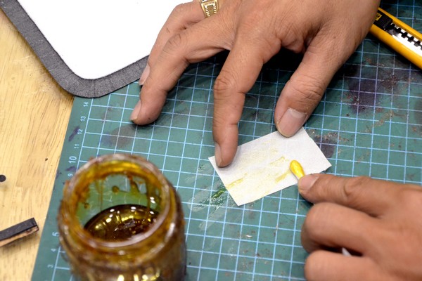 Bài 1: Làm quai túi xách - Hướng dẫn cách may túi xách da handmade Bài 1: Làm quai túi xách - Hướng dẫn cách may túi xách da handmade