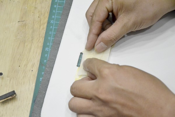 Bài 1: Làm quai túi xách - Hướng dẫn cách may túi xách da handmade Bài 1: Làm quai túi xách - Hướng dẫn cách may túi xách da handmade