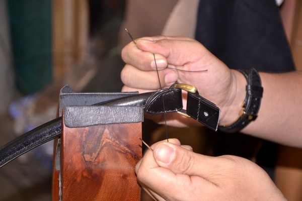 Bài 1: Làm quai túi xách - Hướng dẫn cách may túi xách da handmade Bài 1: Làm quai túi xách - Hướng dẫn cách may túi xách da handmade