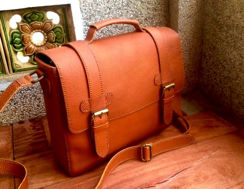 Da bò sáp tạo nên sản phẩm da cao cấp được nhiều người ưa chuộng Mua Da Bò Sáp chất lượng