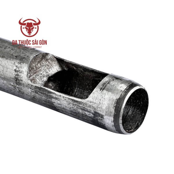 đục lỗ trên da