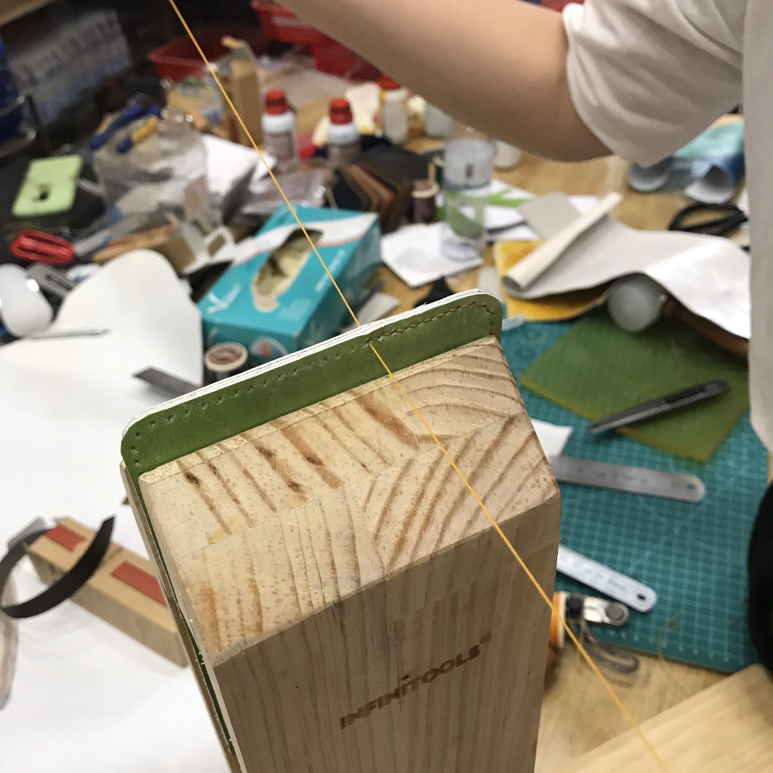 dụng cụ làm túi ví da handmade tphcm