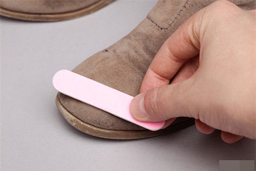 Giày da lộn bị mốc cần được xử lý như thế nào? Giày da lộn bị mốc cần được xử lý như thế nào?