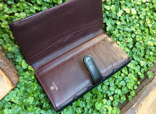 Chuyên cung cấp các loại da dê làm ví nữ.