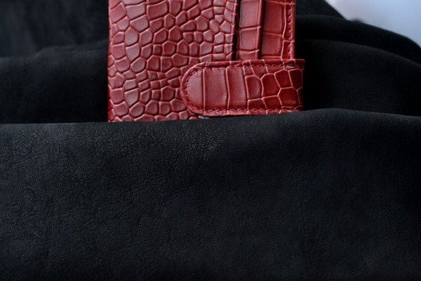 Cách nhận biết da dê thật như thế nào?