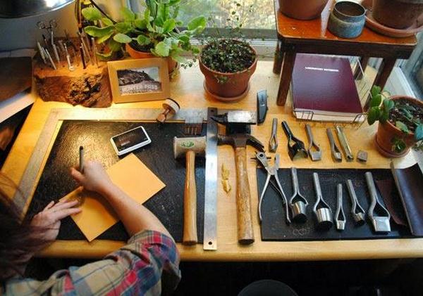 tools for making leather wallets
