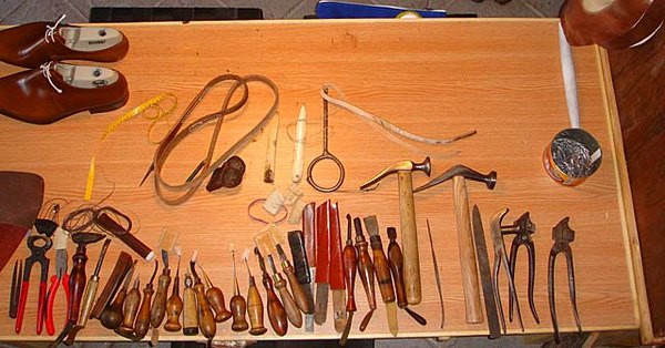 Mua dụng cụ làm đồ da ở hcm ở đâu?