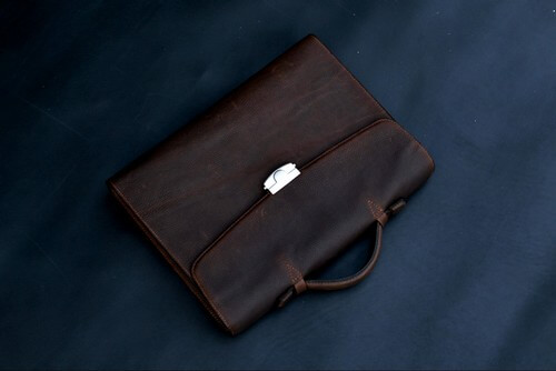 Sản phẩm được chế tác tại lớp học khóa học làm đồ da