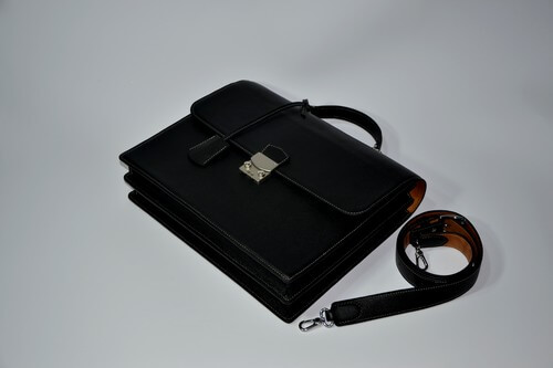 Sản phẩm được chế tác tại lớp học khóa học làm đồ da