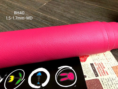 Da bò làm một trong những nguyên liệu quý để làm các sản phẩm túi xách, ví da, giày,…hiện nay mua da bò quận 1