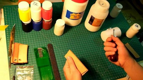 Mua dụng cụ làm đồ da handmade ở đâu? Mua dụng cụ làm đồ da handmade ở đâu?
