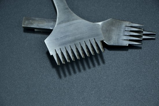 Mua dụng cụ làm túi da handmade Mua dụng cụ làm túi da handmade