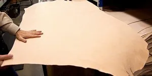 Tổng Hợp Kinh Nghiệm Mua Da Bò và Địa Chỉ Bán Da Bò Uy Tín