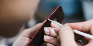 Khám phá điều thú vị về dụng cụ lăn sơn cạnh da